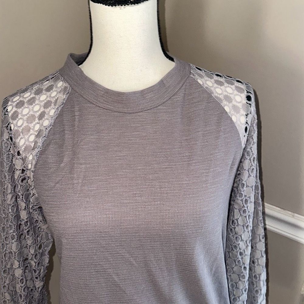 SHEIN Sweater  - Picture 3 of 16